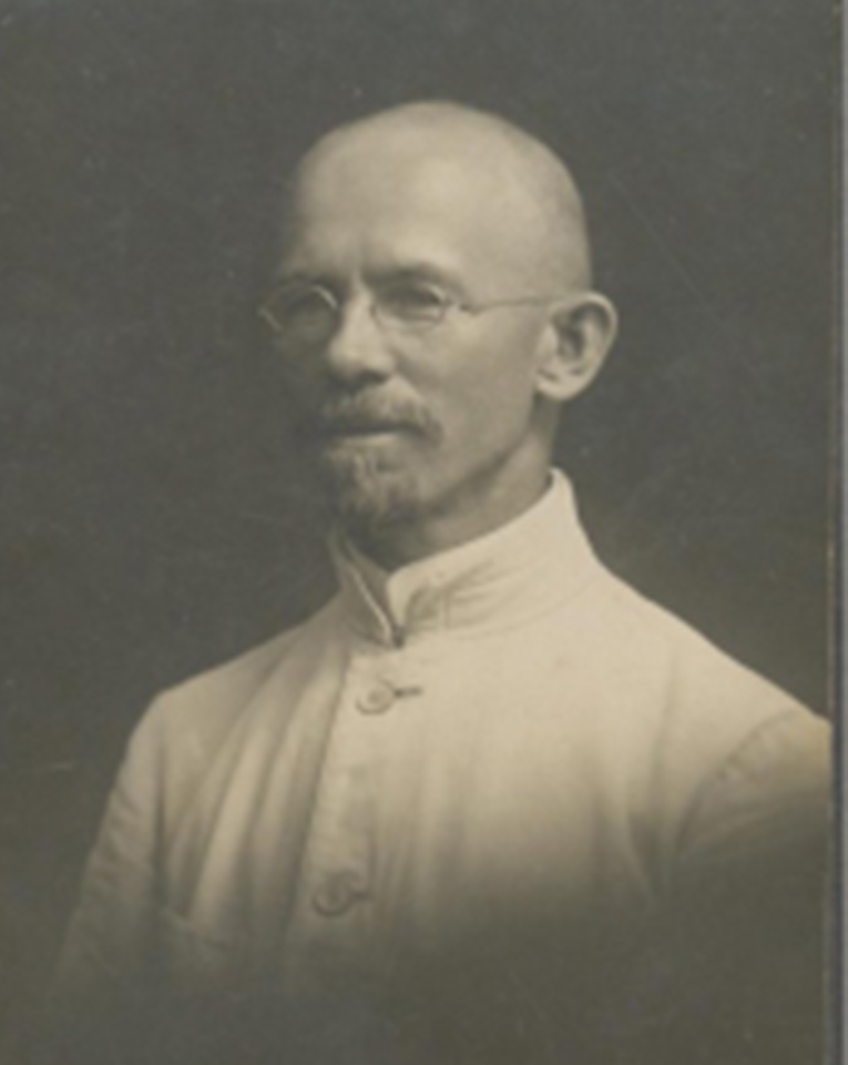 Волшебный кролик" стал "Чароуным трусiкам" - KP.RU